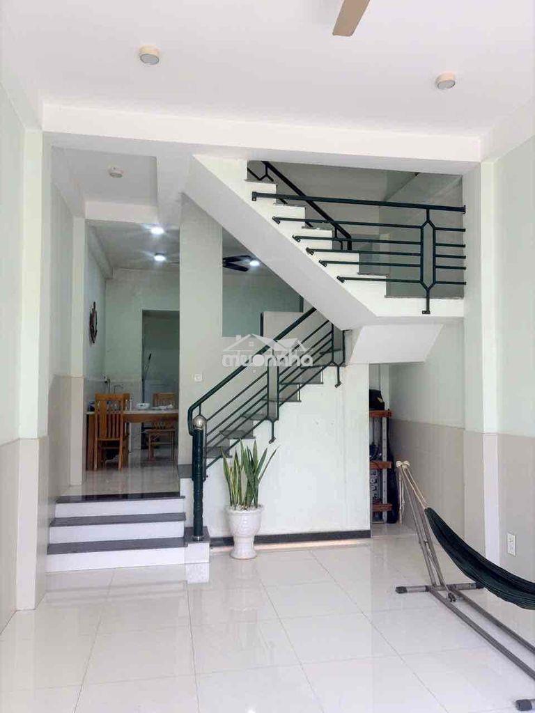 Ngay chợ long trường q9 - nhà mới đẹp - 3lầu 4pn 4wc - đường oto