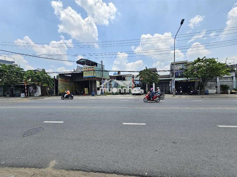 Nhà 454m ngang 8,8m mặt tiền kinh doanh đường đt 743b ngã 3 cây điệp