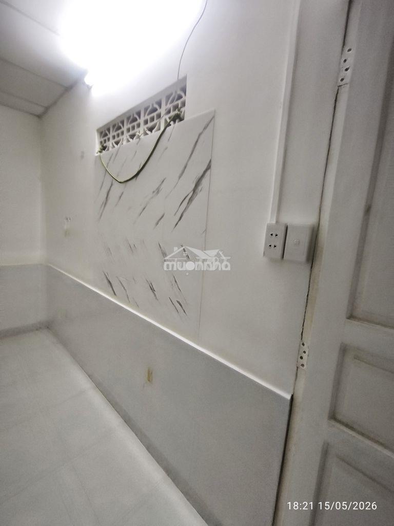 P lầu 1 giáp nguyên hữu cảnh, sân gold him lam - 4