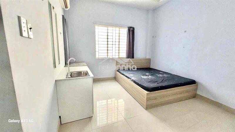Studio full nội thất có kệ bếp – cửa sổ lớn thoáng mát – dương bá trạc