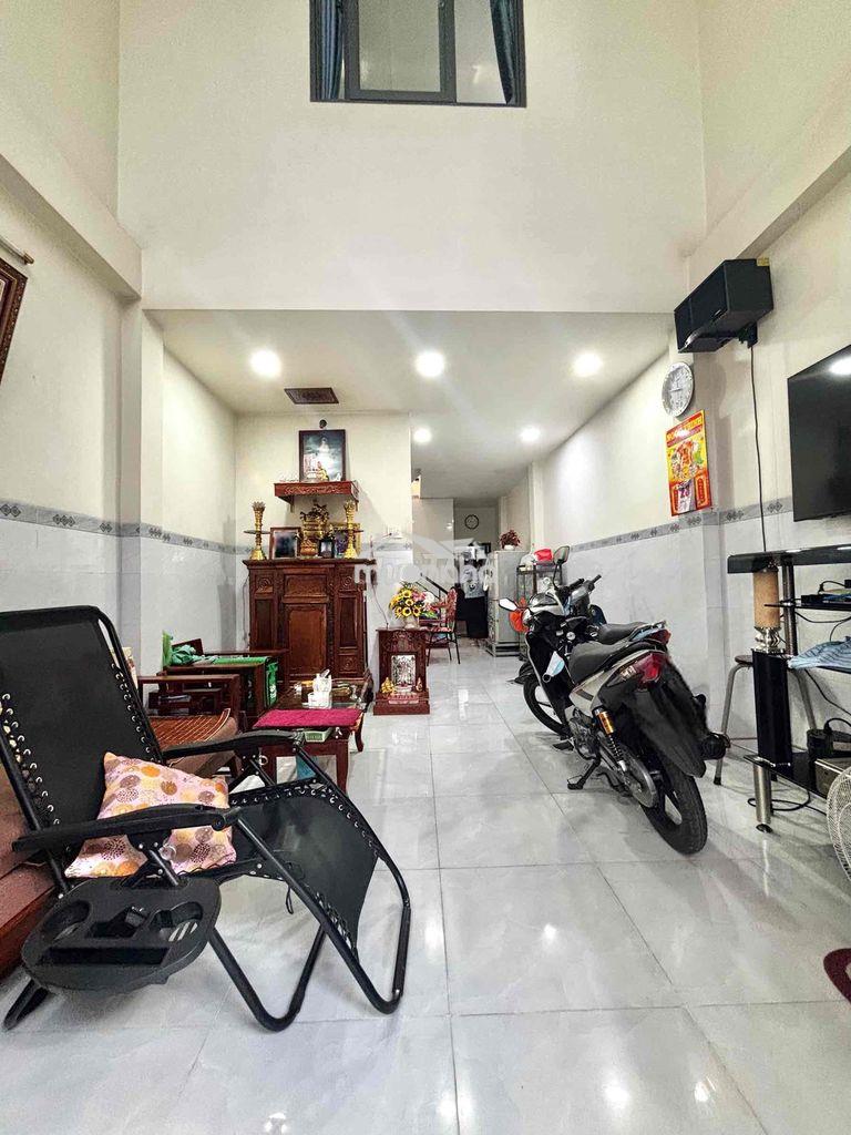 2 tầng, ngay chợ phú lâm quận 6, 4x17, 1/ sát mt, ở và giữ tiền đỉnh