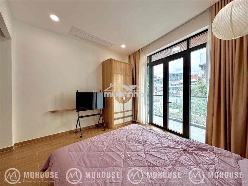Căn hộ tách bếp full nội thất, ban công lớn nguyễn tri phương quận 10