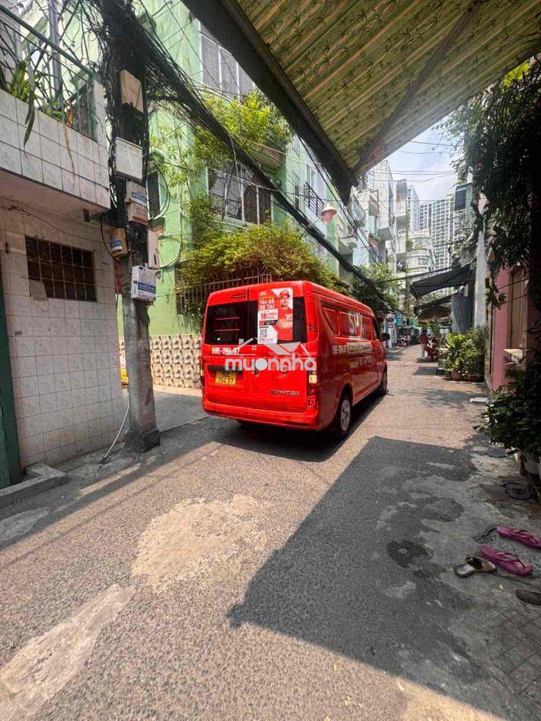 Bán nhà cạnh hẻm xe hơi trung tâm quận 1 - 3