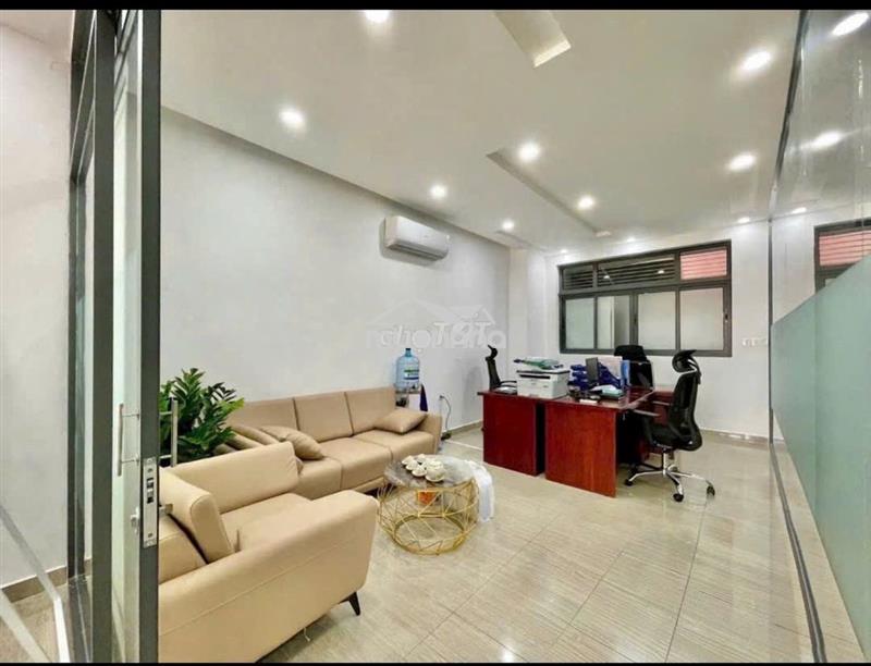 Cho thuê văn phòng tầng trệt ngang 7mx20m kdt vạn phúc city giá 16tr