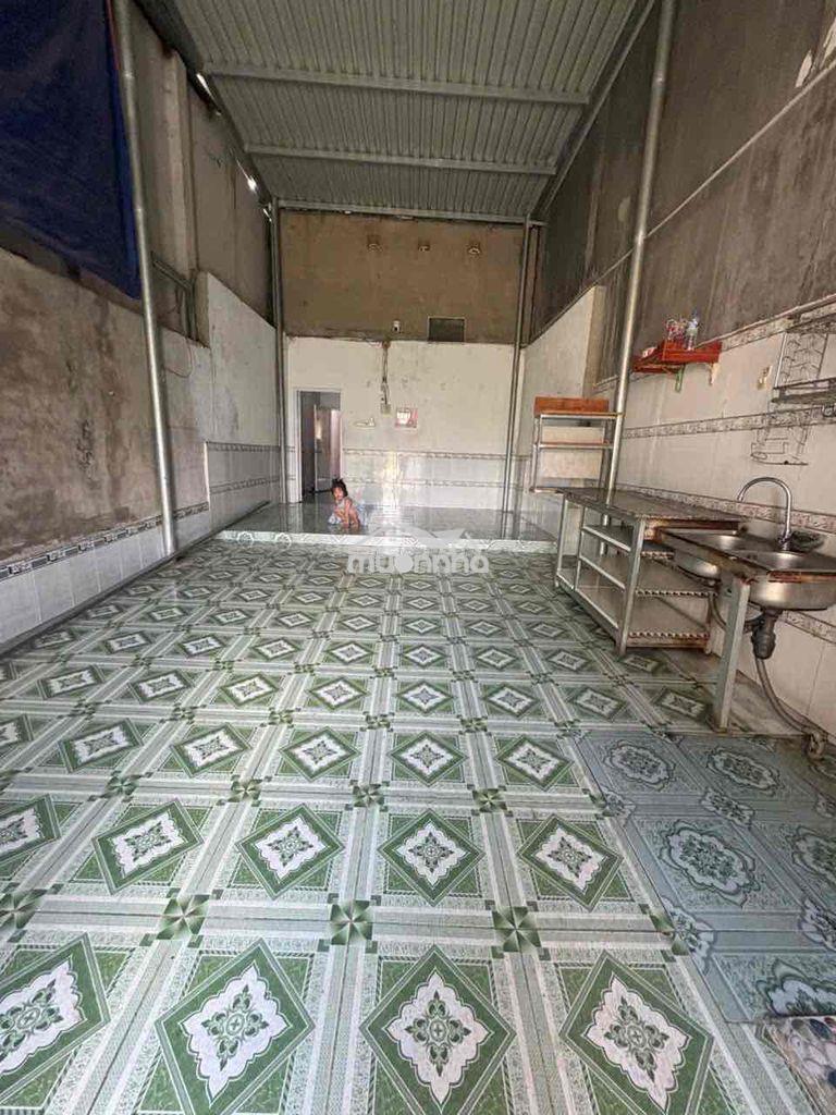 Cho thuê nhà 3,5tr/ tháng cấp 2 tân bình