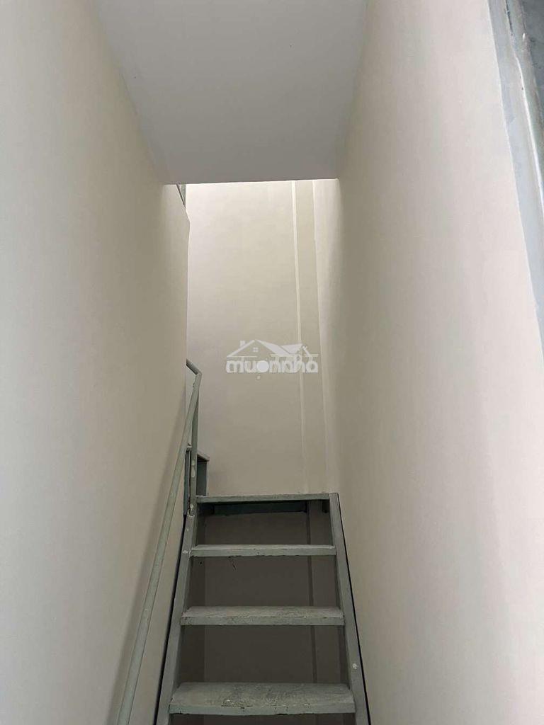 Nhà nguyên căn hẻm hương lộ 2