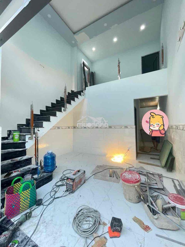 Nhà bán ngay chợ xuân thới thượng , ngay trường tiểu học