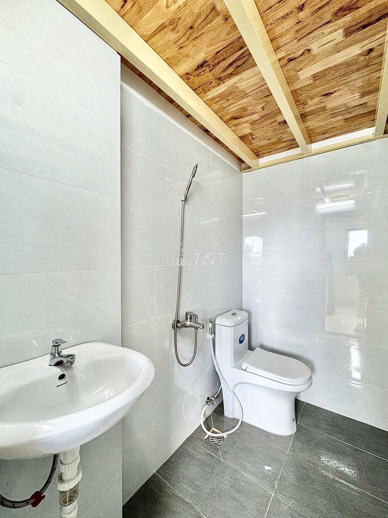 Ở ngay phòng có gác - thoáng gần lạc long quân - âu cơ có bảo vệ - 4