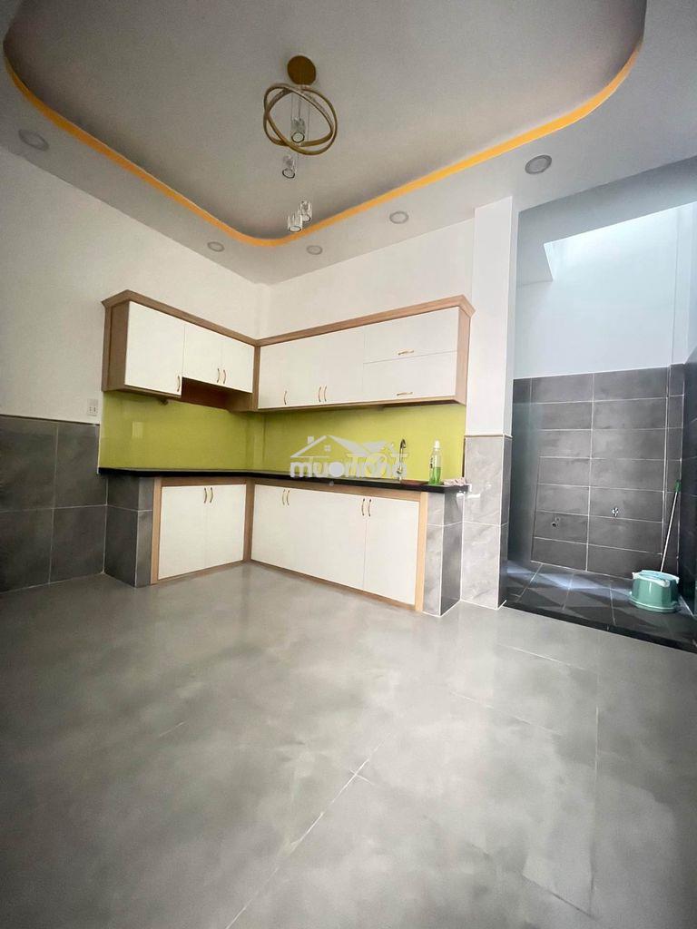Nhà 2 tầng – 4pn – hẻm xe hơi thông – sát mặt tiền- giá 5.x tỷ - 3