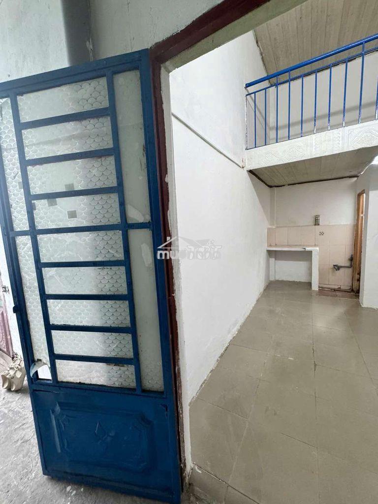 Phòng gác lửng vô ở liền  - Ảnh 3