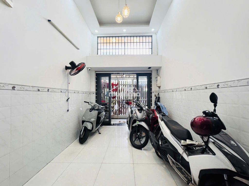 Mt hẻm kd 8m lạc long quân q11  - 39m2 4 tầng  chỉ hơn 7 tỷ tl - 2