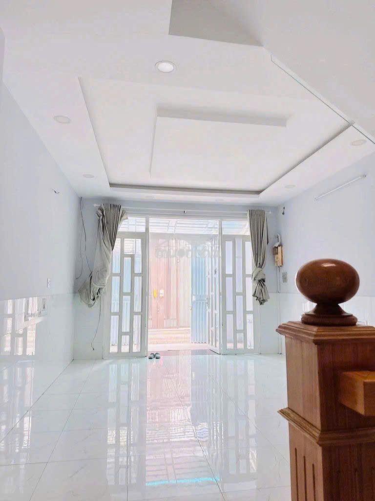 Nhà mới  4,5x16 m2_ 3pn điện biên phủ quận 10