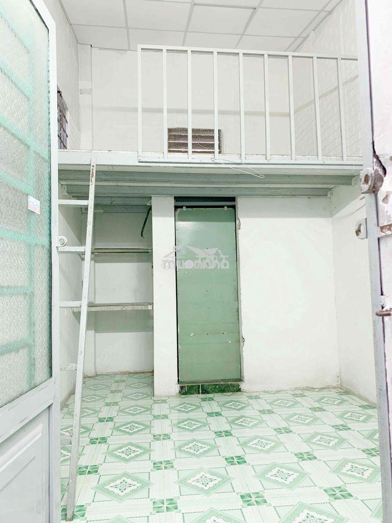 Phòng trệt gác cao, toilet riêng, gần chợ bình trị đông, tỉnh lộ 10