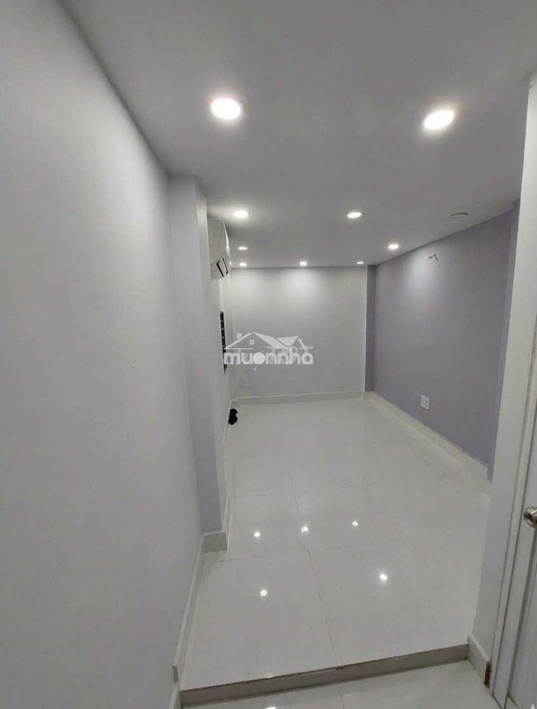 Nhà hiếm - quận 5 - 3pn, 4 wc - hơn 2 tỷ - cách chợ hòa bình 100m - 3