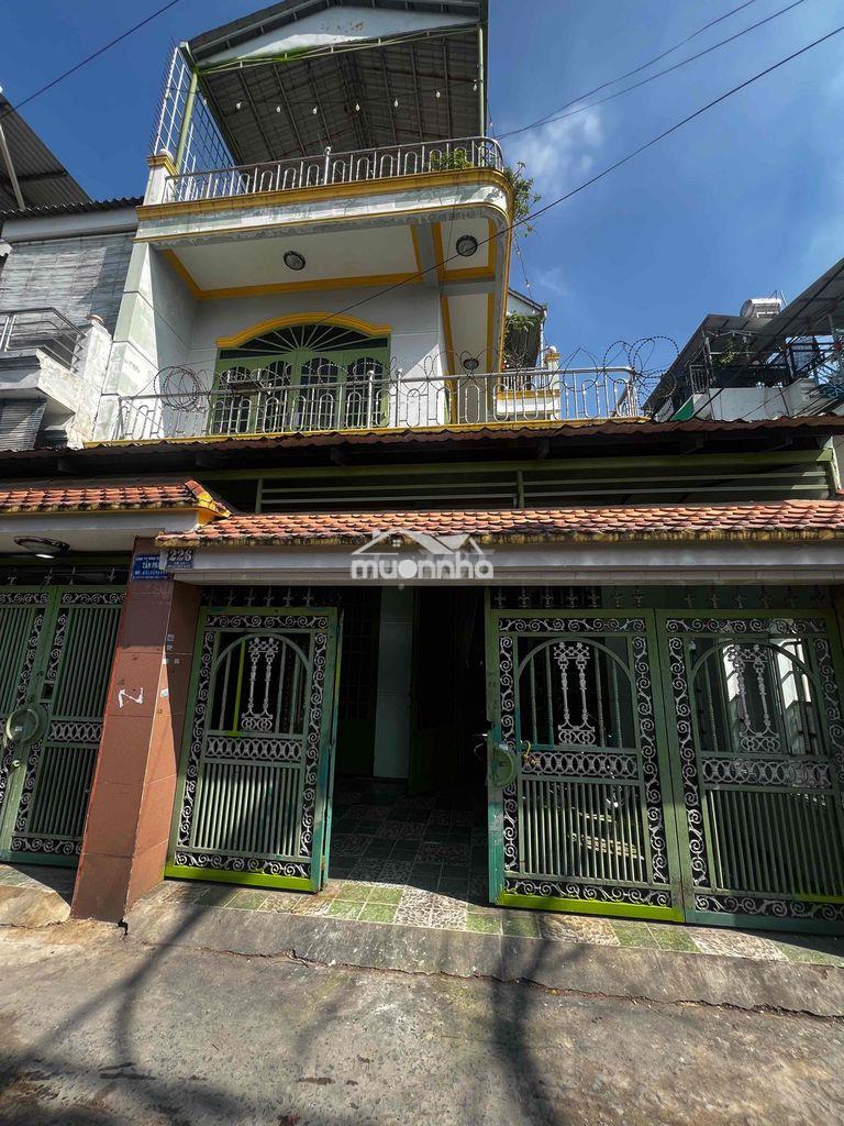 Cho thuê nhà hẻm 146 tô ký. 7m x 18m. 2 lầu. 5pn. 2wc. giá 9 triệu
