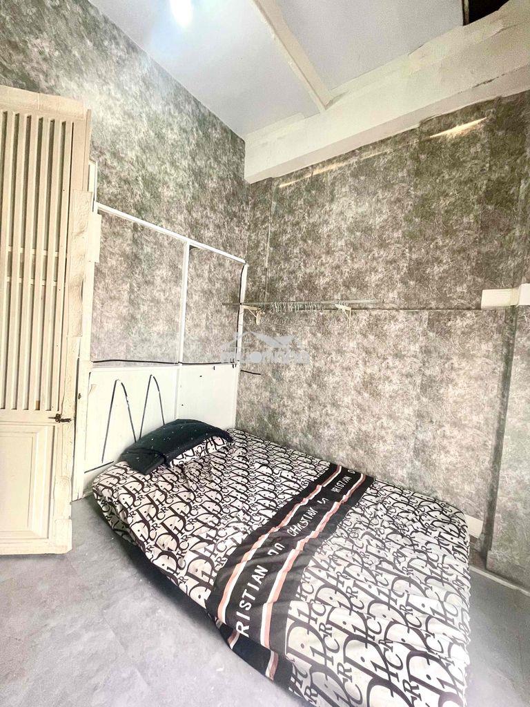Cho thuê phòng q1,có ban công,máy lạnh,tủ lạnh,nệm - 4