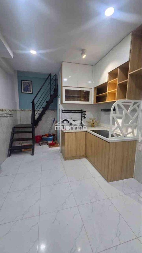 @Bán nhà q11 2 tầng trung tâm, sát đầm sen chỉ 2.94ty.