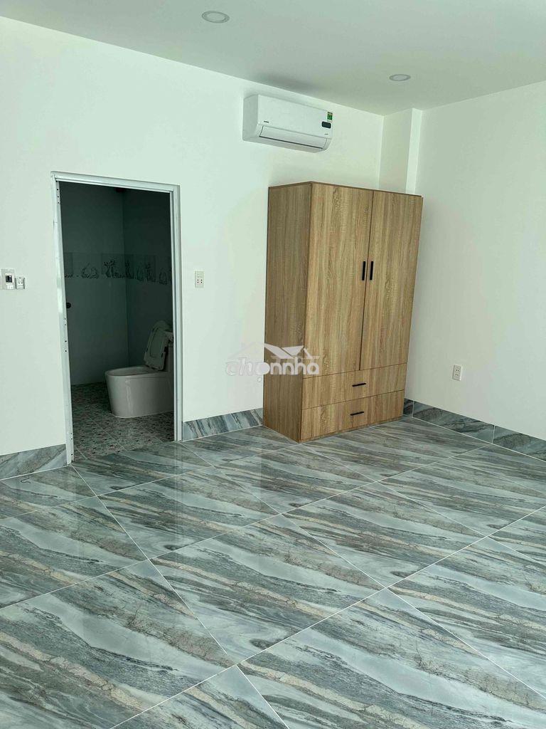 Cho thuê phòng mới xây lê bôi gần ueh cs nguyễn văn linh