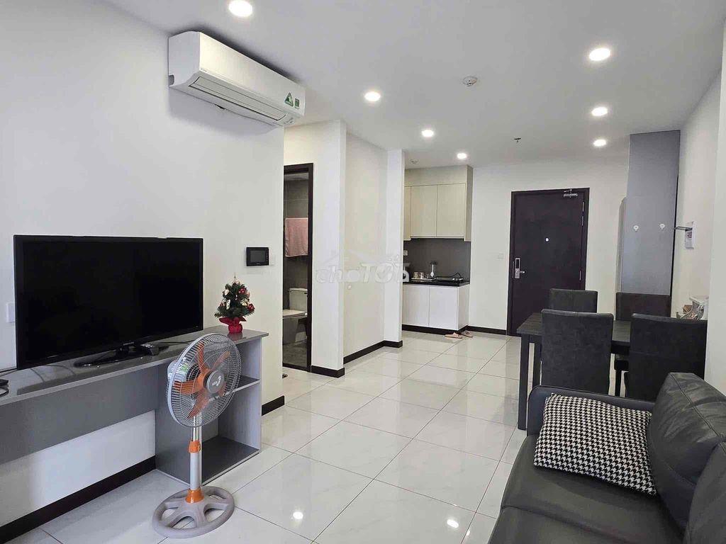 Cho thuê căn hộ full nội thất c-sky view - Ảnh 2