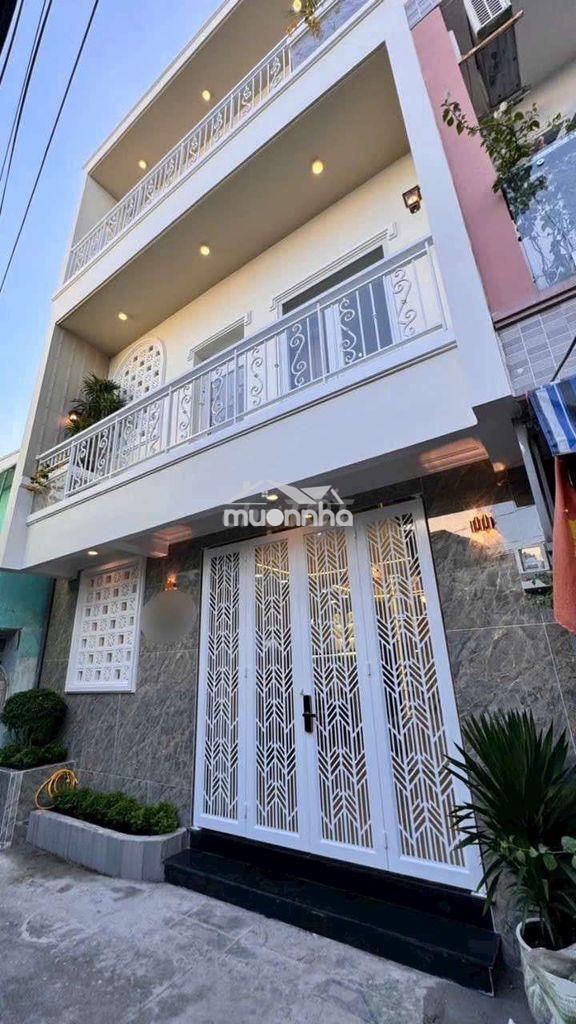 Nhà 2 lầu hẻm 1247 huỳnh tấn phát quận 7
