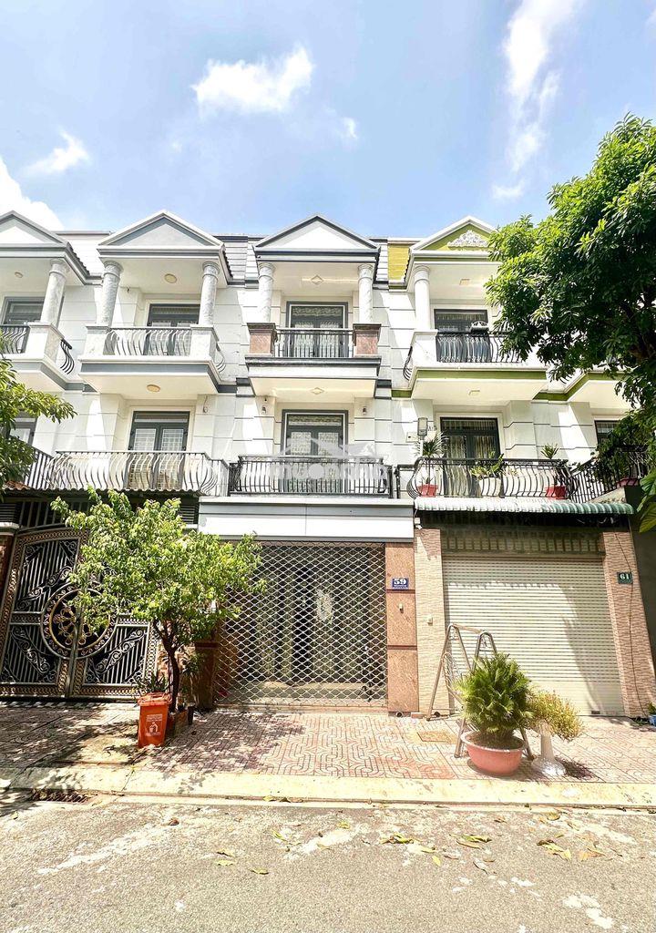 Cho thuê nhà 4phòng ngủ ở & mở văn phòng gần vòng xoay hiệp thành