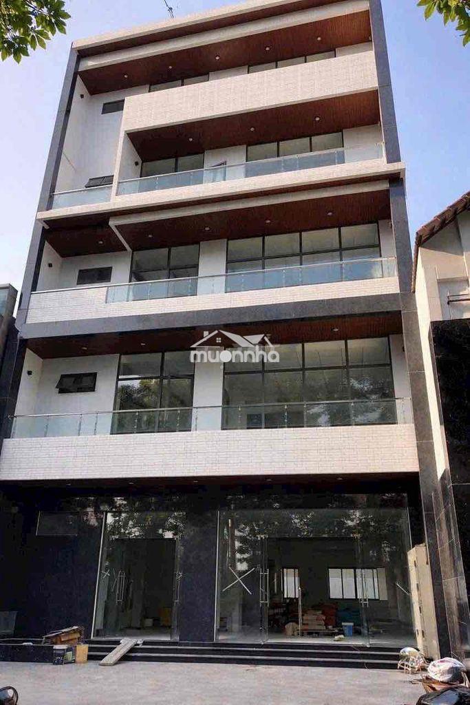 Toà nhà 5 tầng trung tâm tdm. gần becamex kdc chánh nghĩa. có pccc