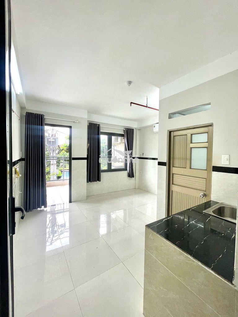 Studio máy lạnh, máy giặt riêng bancol ngay cổng sau cvpm quang trung