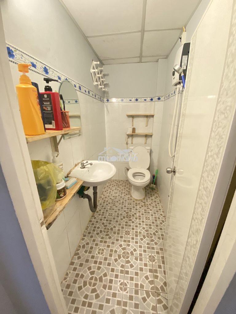 Phòng trọ ngã tư hàng xanh máy lạnh full nội thất - 4 giường tầng. - 4