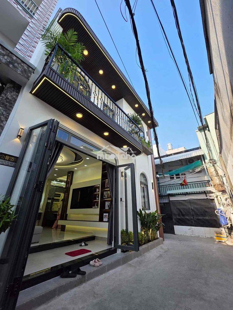 Mặt tiền nhà ngang 7.4m căn góc 2 mt cực thoáng trung tâm q7