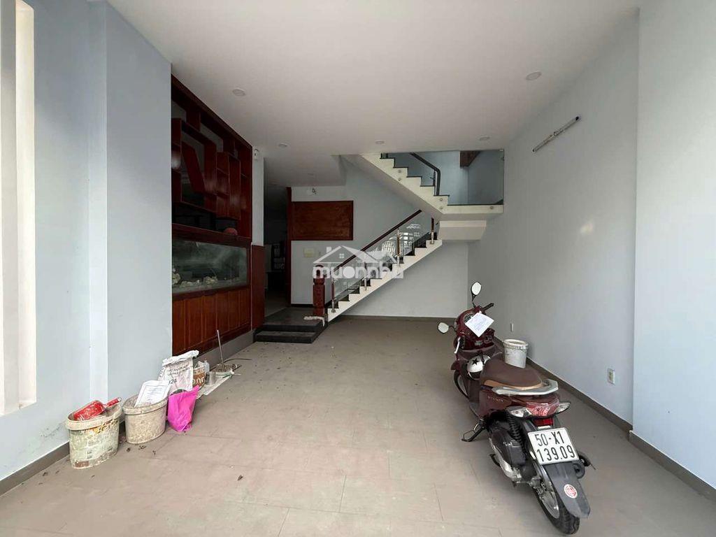 Bán nhà phố 1 trệt 2 lầu ngay bệnh viện hẻm xe hơi có gara ô tô - 2
