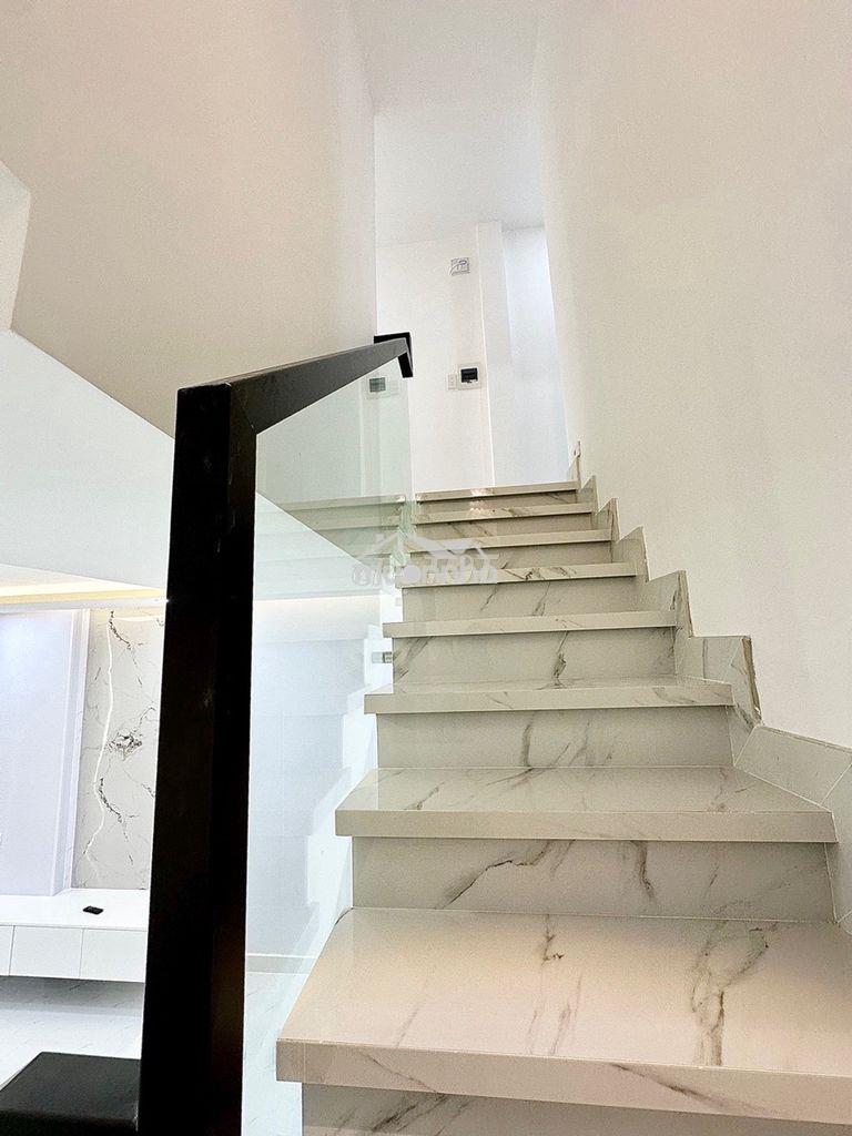 Siêu phẩm 62m2, 2 tầng đường huỳnh thiên lộc chỉ 6 đồng hơn .