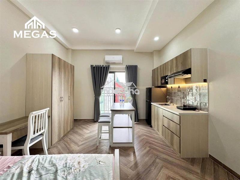 Phòng bancol full nội thất nội khu vạn phúc city