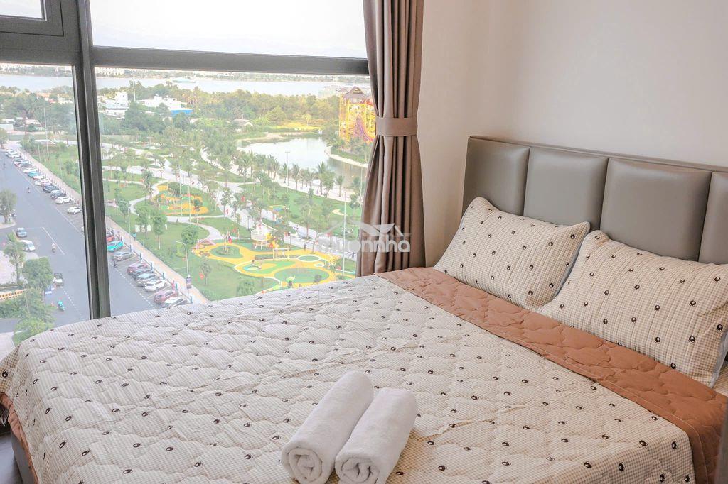 Cho thuê căn hộ 3 ngủ tòa cao câp opus one vinhomes grand park - 2