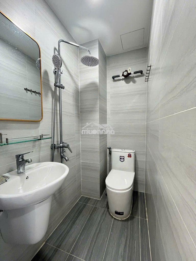 Phòng mới cửa sổ lớn tại hoàng sa quận 3 giá 4tr/tháng giờ tự do  - 4