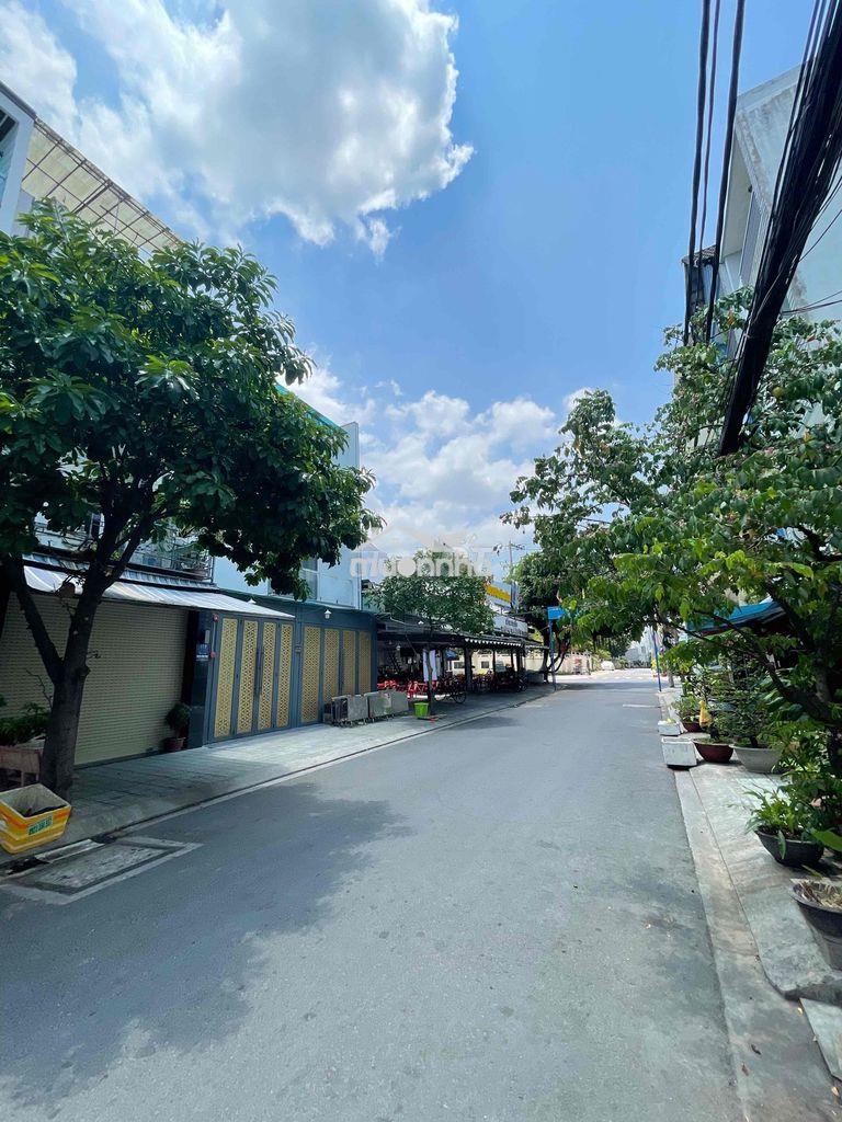 Nhà phố kdc dân trí cao, an ninh - đường rộng 12m 1979 huỳnh tấn phát - 4