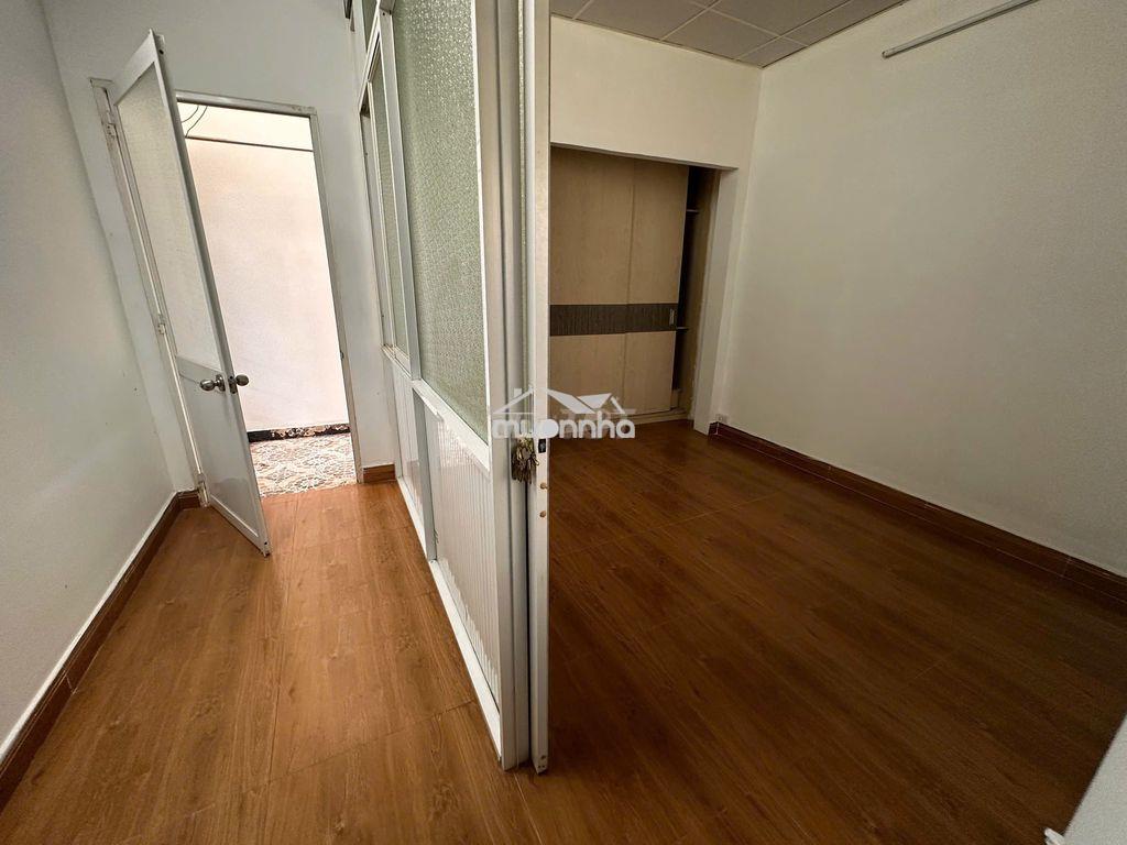 Nhà thuê cmt8 quận 3 2pn 2wc - 4