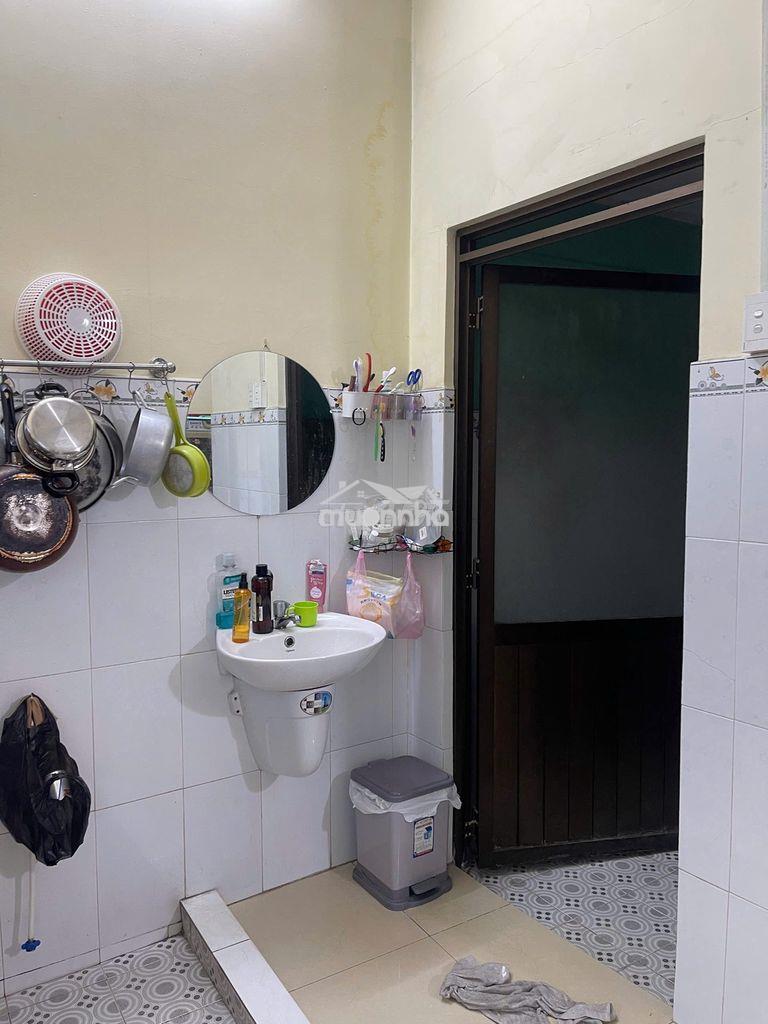 Cần bán nhà 8x20, miễn trung gian dưới mọi hình thức