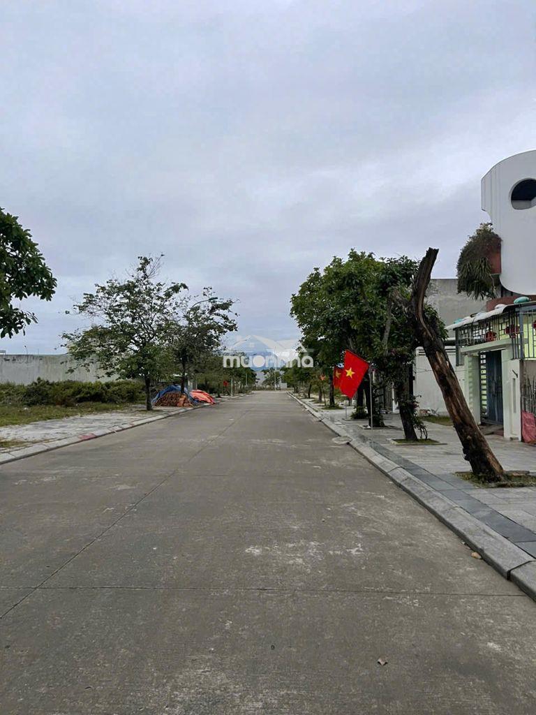 Chính chủ cần bán lô tái định cư hoà liên 5, vị trí đẹp , giá 2 tỷ 750 - 2