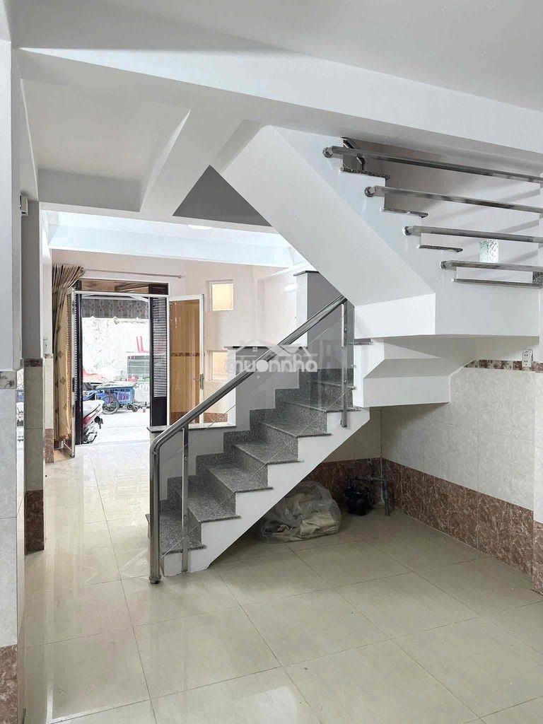 Nhà góc hẻm nở hậu lê thị bạch cát - 2