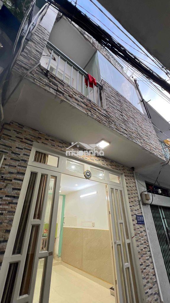 Nhà trung tâm quận 3 giá tốt, hẻm rộng rãi .