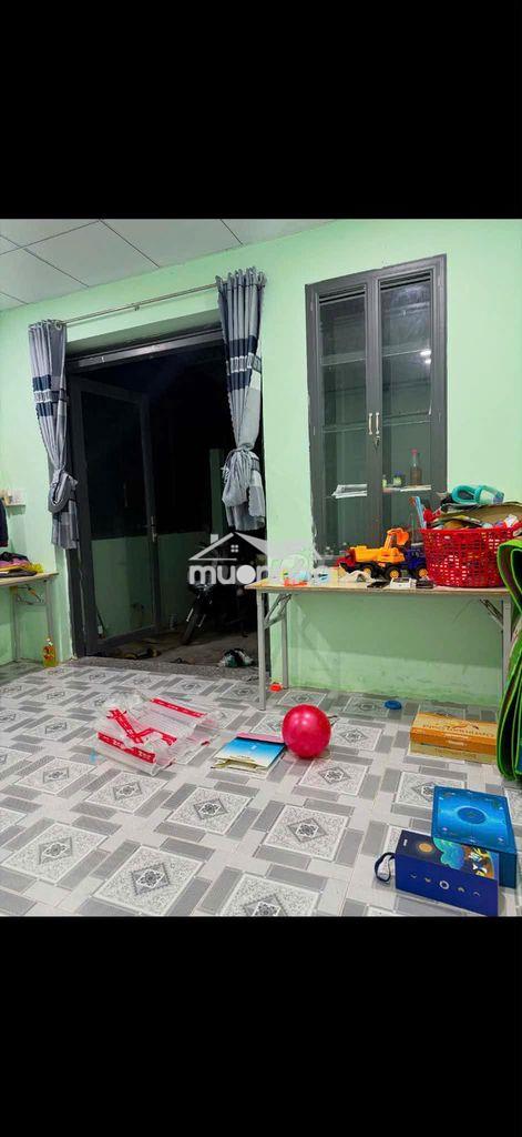 Bán gấp nhà phường tây nt cách hẻm xe hơi 10m có 64m2 có sân để xe to