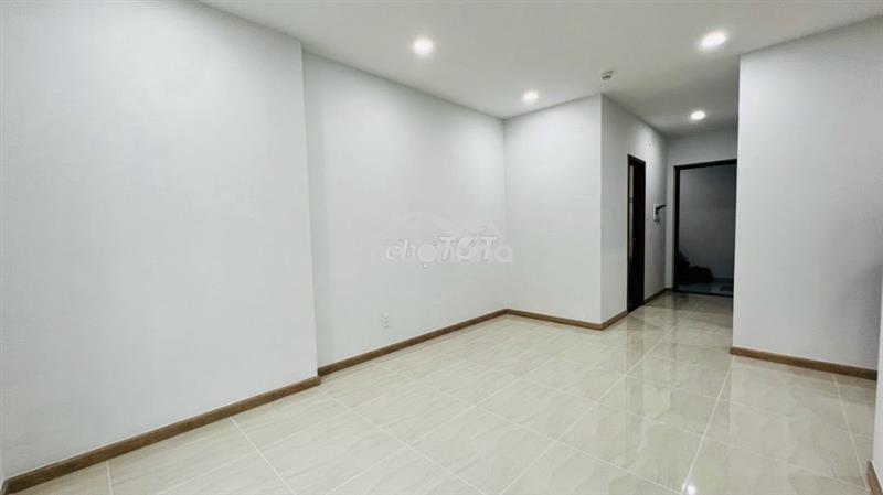 Bán 2pn + 2wc diện tích lớn giá 1,88 tỷ lh ***