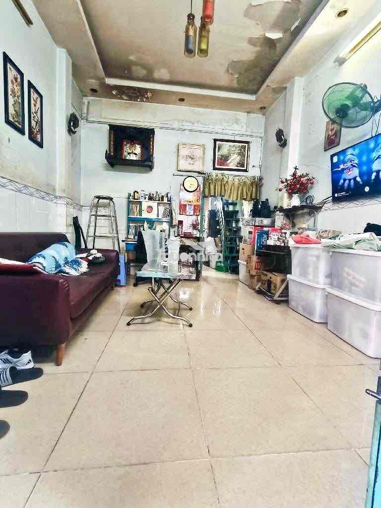 Bán nhà chỉ 10m ra mt xe hơi  đ.đoàn văn bơ ra tôn đản, xóm chiếu. - 3