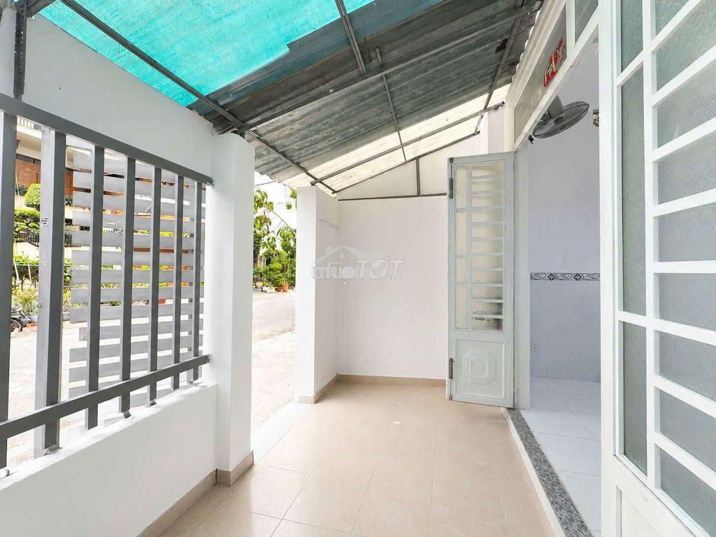 Nhà nguyên căn dạng kiot, gác cao 2m gần đh tôn đức thắng, rmit, tdtt - 2
