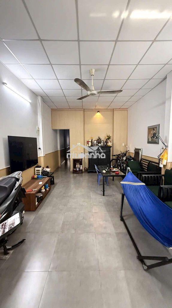 Nhà 1648/4 tỉnh lộ 10 ngang 4 m dài 23 m cho thuê 