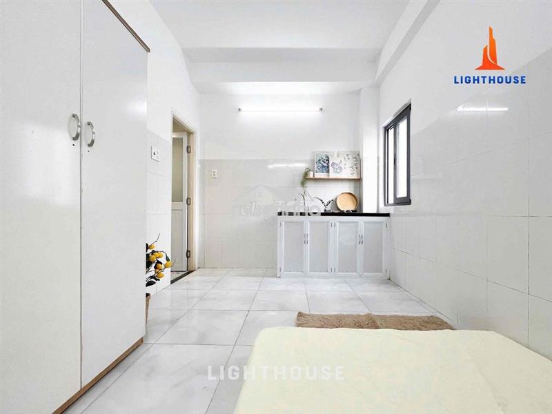 Studio cửa sổ hành lang & cửa sổ trời gần đh văn lang cơ sở 2