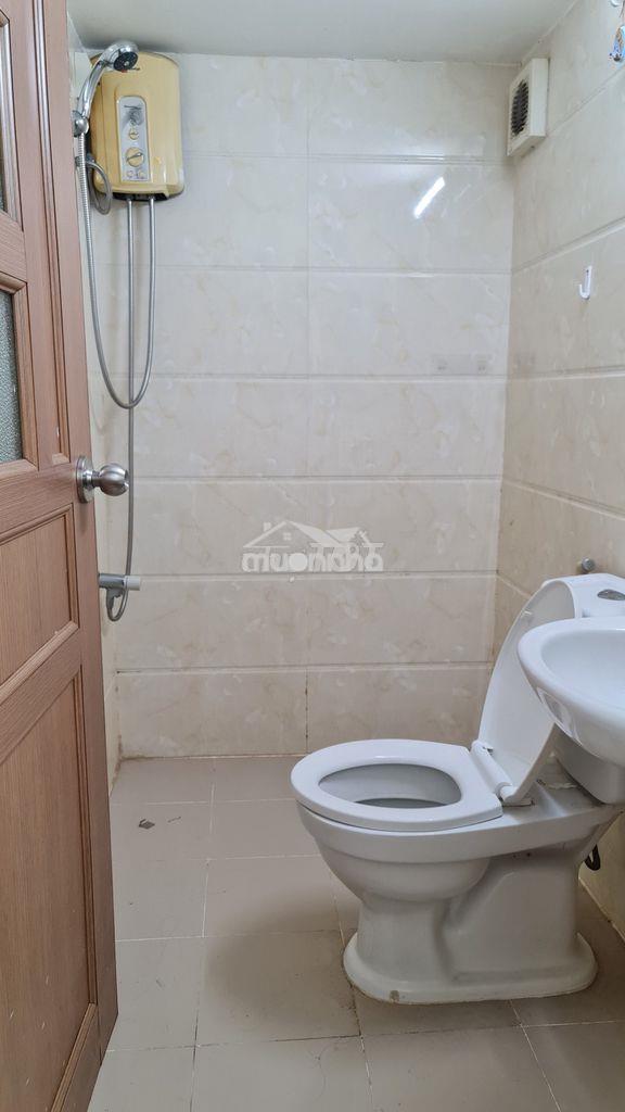 Cho thuê căn hộ 1 phòng ngủ riêng, tách bếp trung tâm quận 3 - 3