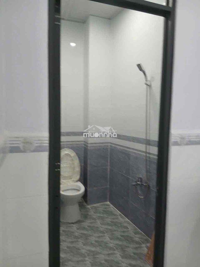 Cho thuê nhà mới tinh sạch sẽ gần chợ lê thị ngay ấp 1 vla có 3p ngủ - 3