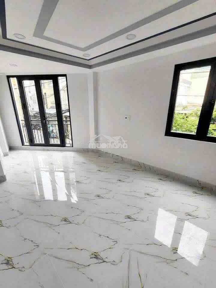Cho thuê nhà hẻm xe hơi ngay trung tâm sát quận 1 - 3
