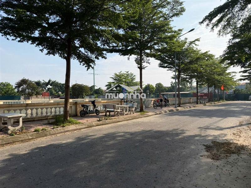Ô tô vào đất, gần hồ điều hòa đất thôn đoài nam hồng 45m2 3,45 ti